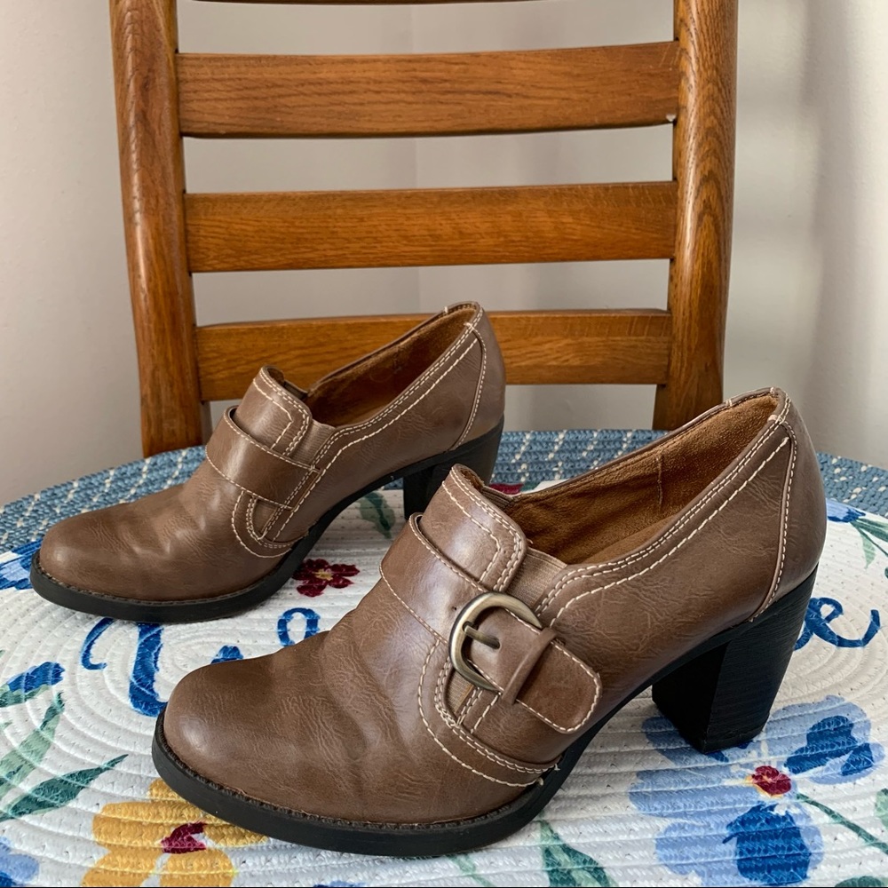 Women’s 8 1/2 M Natural Soul Naturalizer Brown Bootie Buckle Shoe Stacked Heel